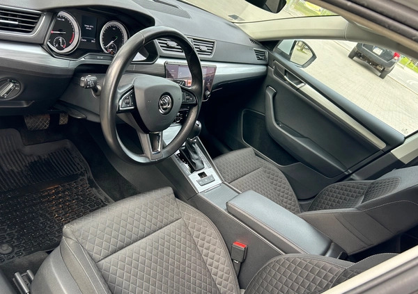 Skoda Superb cena 96600 przebieg: 105450, rok produkcji 2019 z Pabianice małe 254